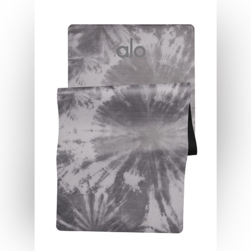 Alo Tie Dye Warrior Mat